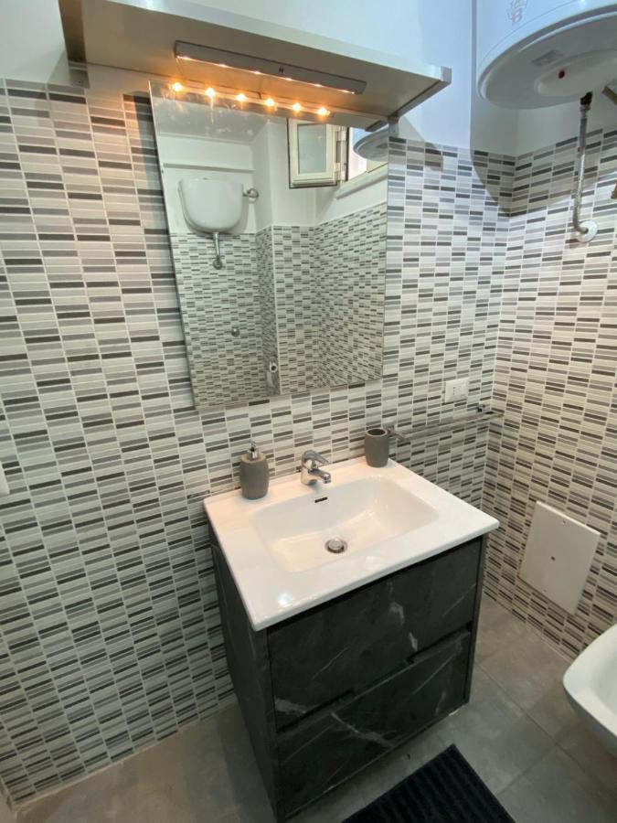 B&B Historic Center Apartments Наполи Екстериор снимка